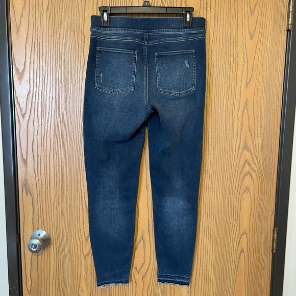 Spanx Distressed Ankle Skinny Jeans Medium Wash Pull On Raw Hem Fray Size Medium - Picture 9 of 11